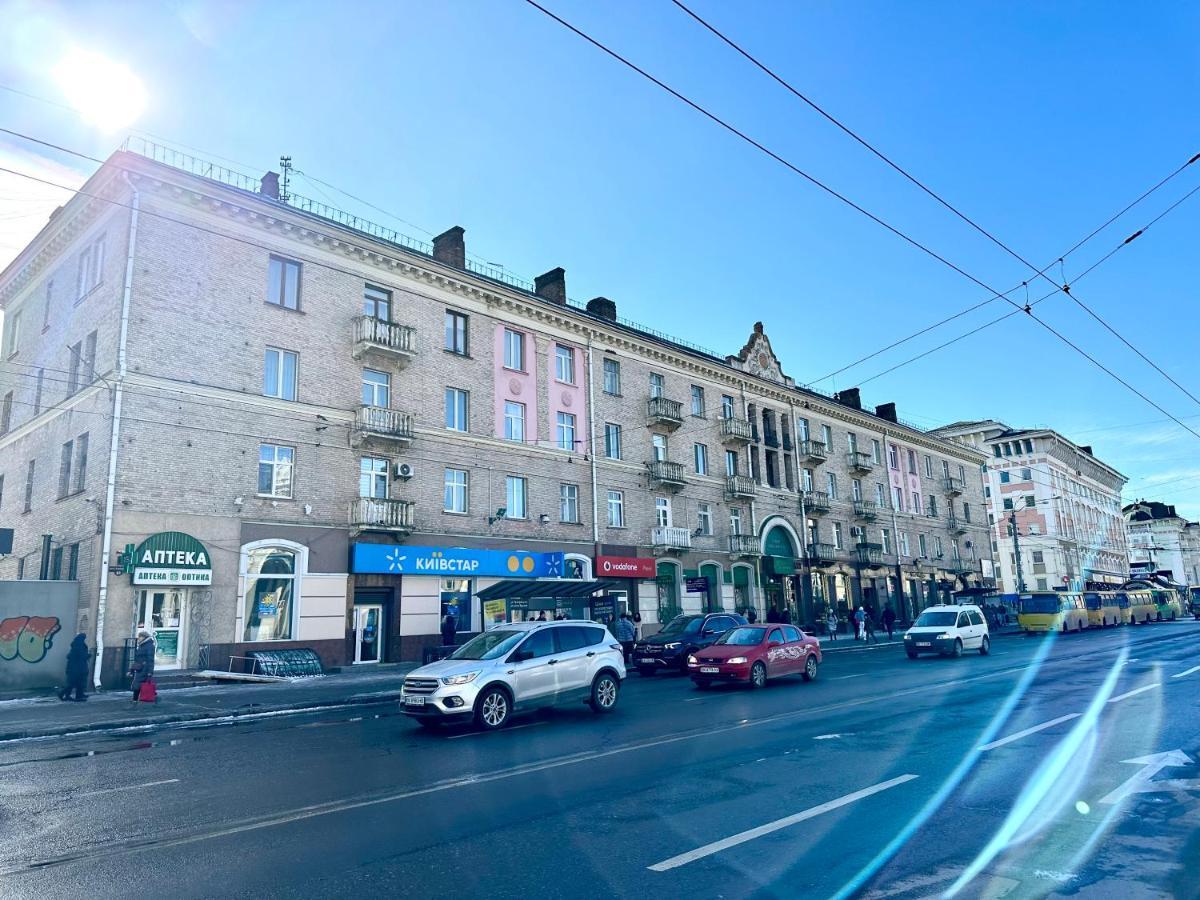 Lux Apartments In The City Center With A Coffee Machine, View Of A Theater, Near Zlata Plaza Rivne Exterior photo